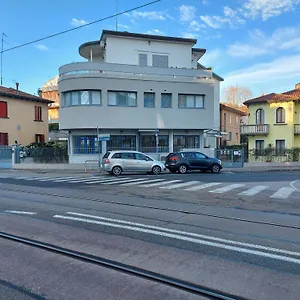 https://marconi-house.hotelinveneto.com